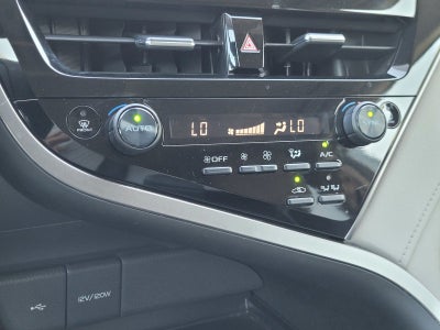 2022 Toyota Camry Hybrid LE