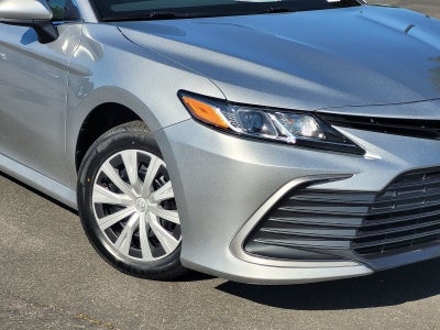 2022 Toyota Camry Hybrid LE