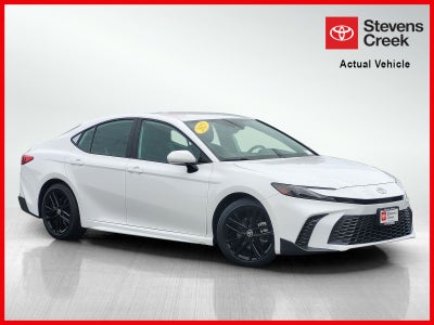 2025 Toyota Camry SE