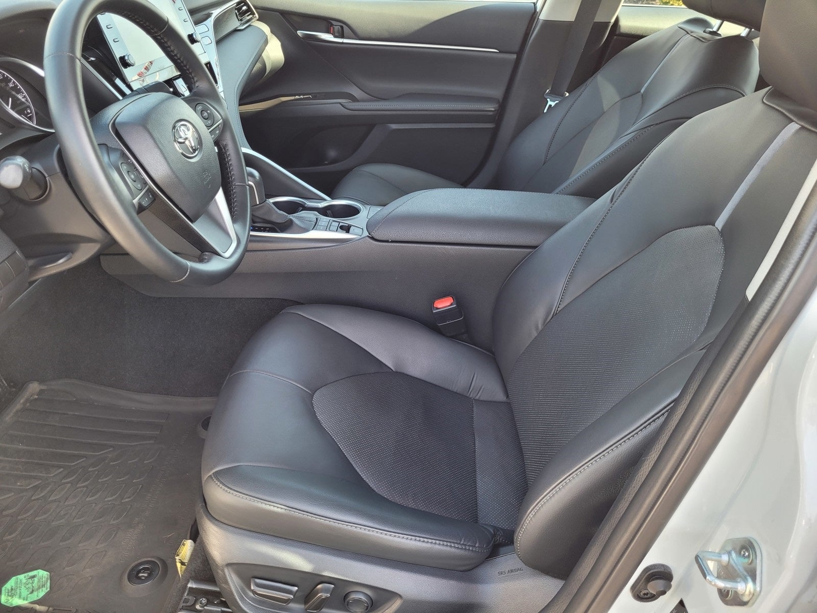 2023 Toyota Camry Hybrid XLE