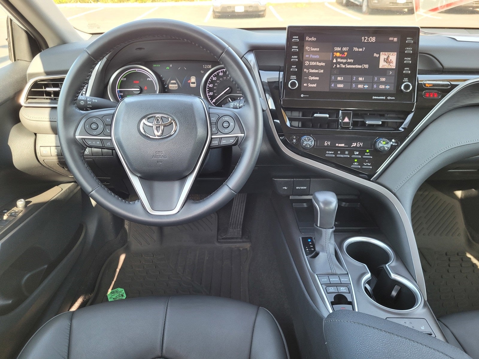 2023 Toyota Camry Hybrid XLE