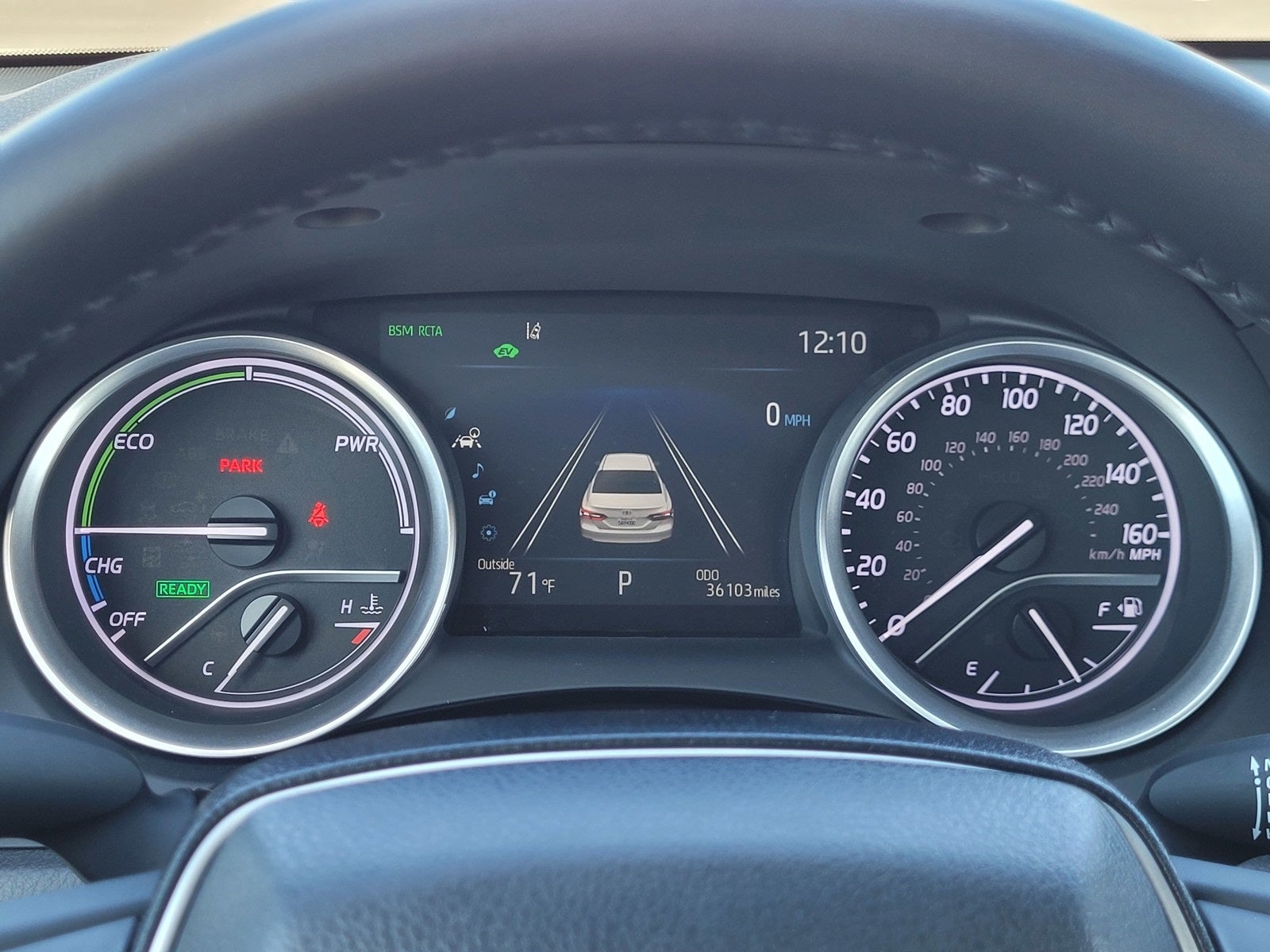 2023 Toyota Camry Hybrid XLE