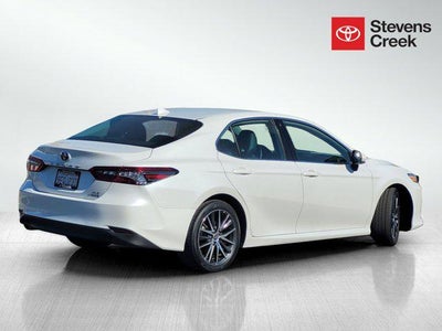 2023 Toyota Camry Hybrid XLE