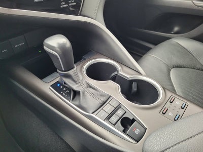 2022 Toyota Camry Hybrid XLE