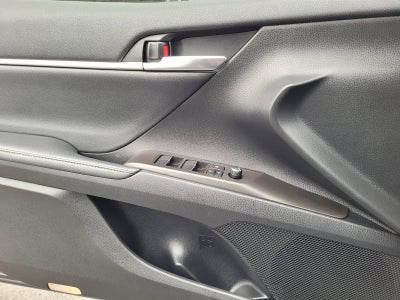 2022 Toyota Camry Hybrid XLE