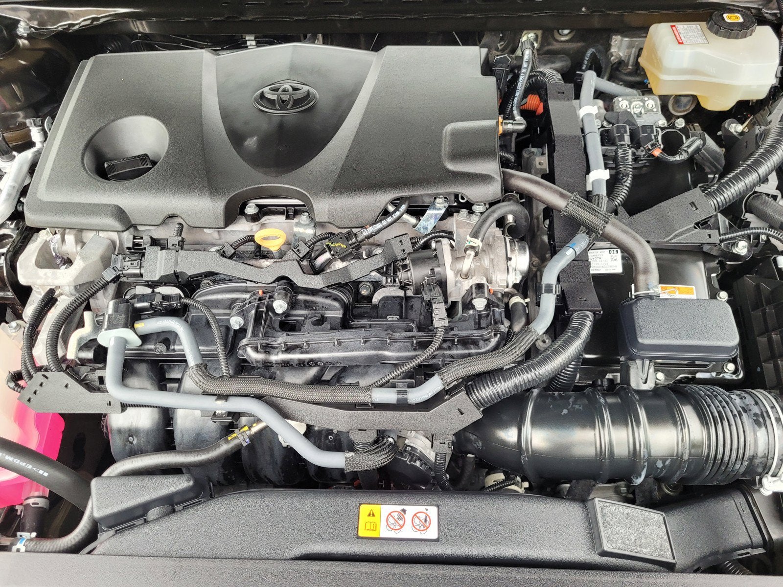 2022 Toyota Camry Hybrid XLE