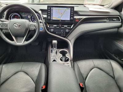 2022 Toyota Camry Hybrid XLE