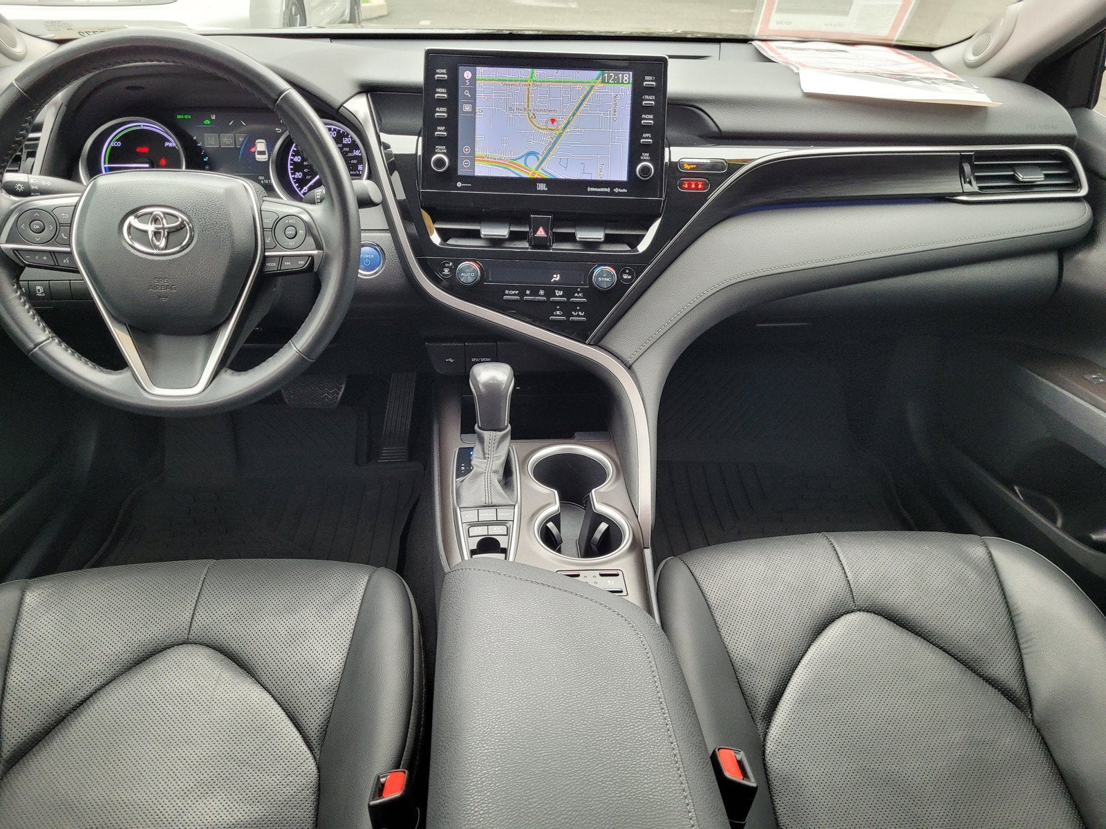 2022 Toyota Camry Hybrid XLE