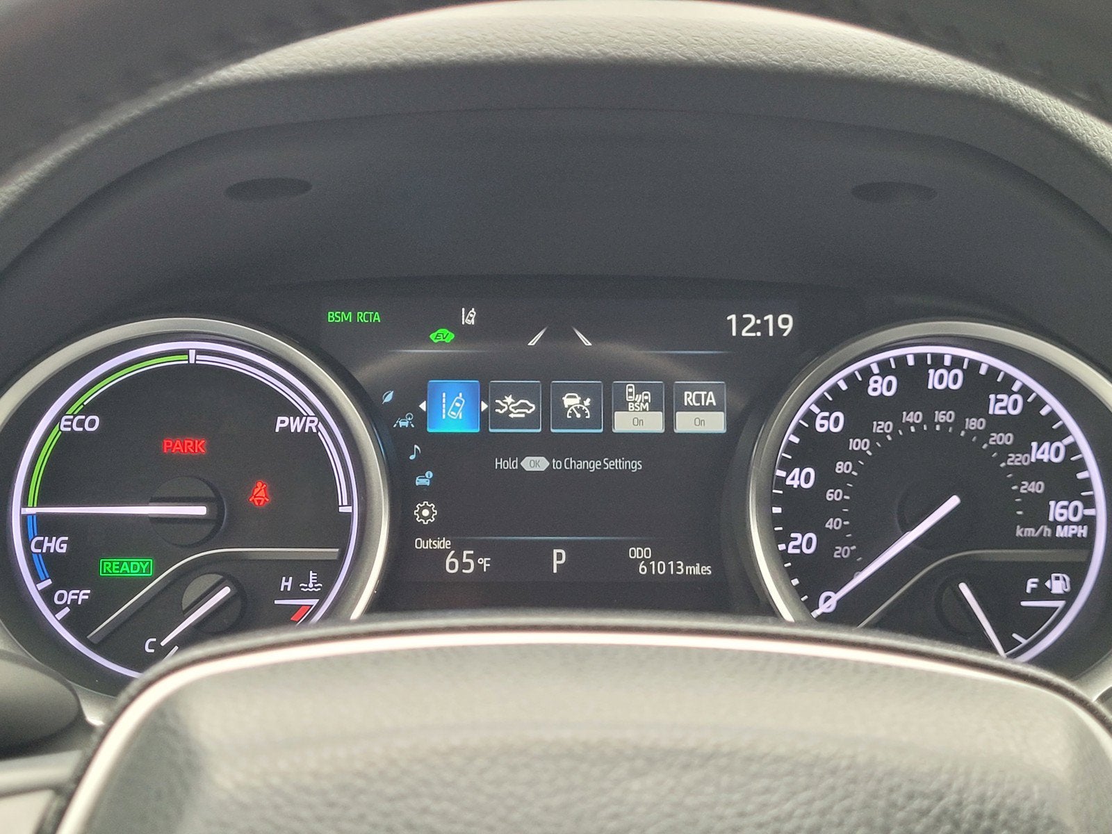 2022 Toyota Camry Hybrid XLE