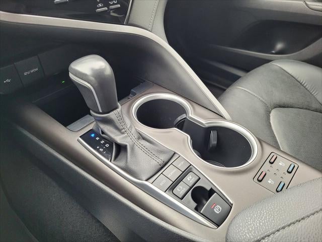2022 Toyota Camry Hybrid XLE