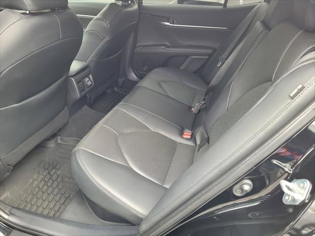 2022 Toyota Camry Hybrid XLE