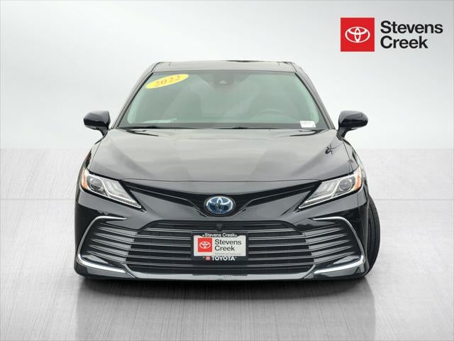2022 Toyota Camry Hybrid XLE