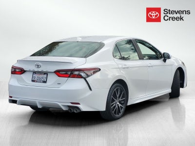 2024 Toyota Camry SE