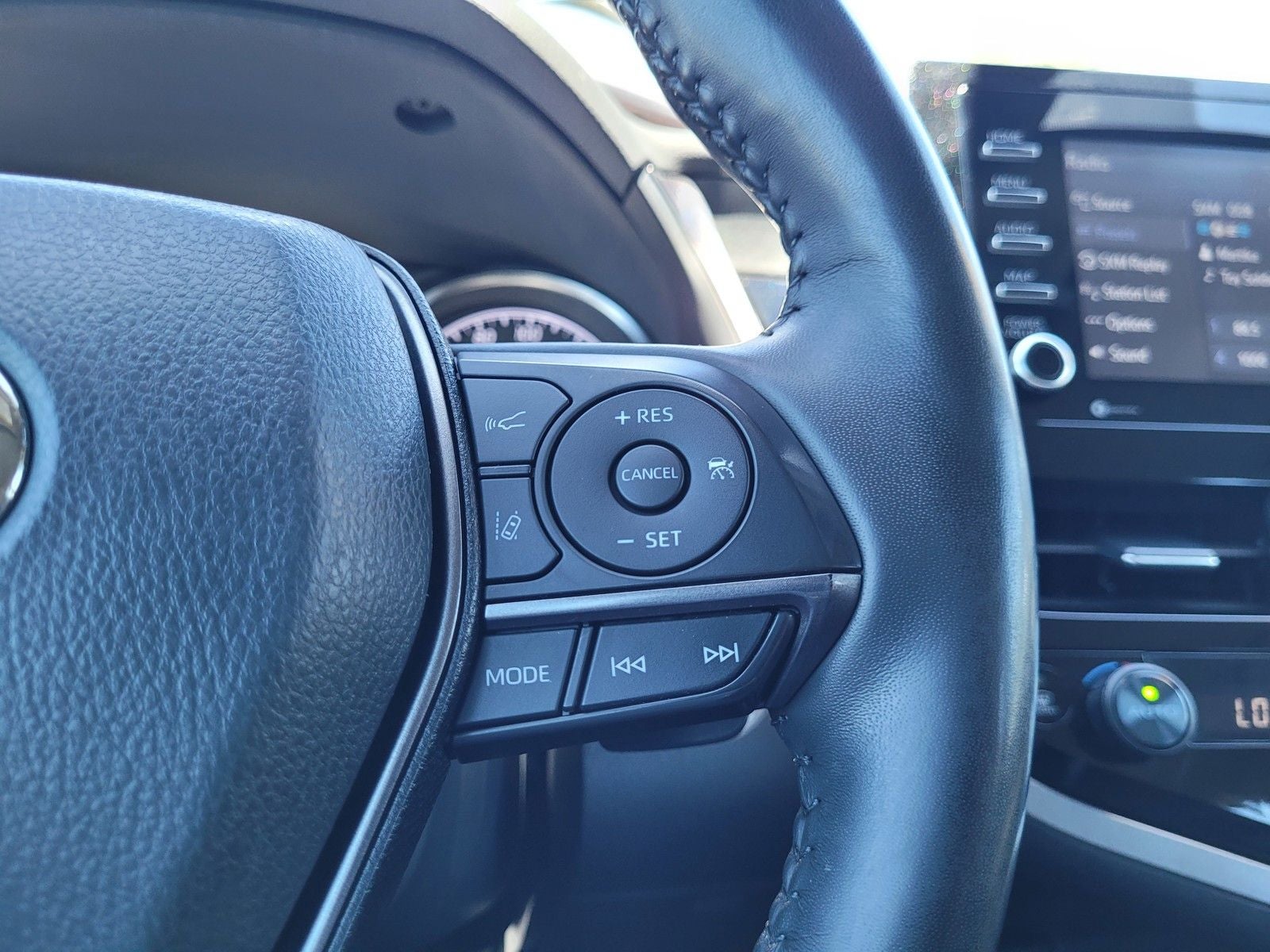 2024 Toyota Camry Hybrid SE