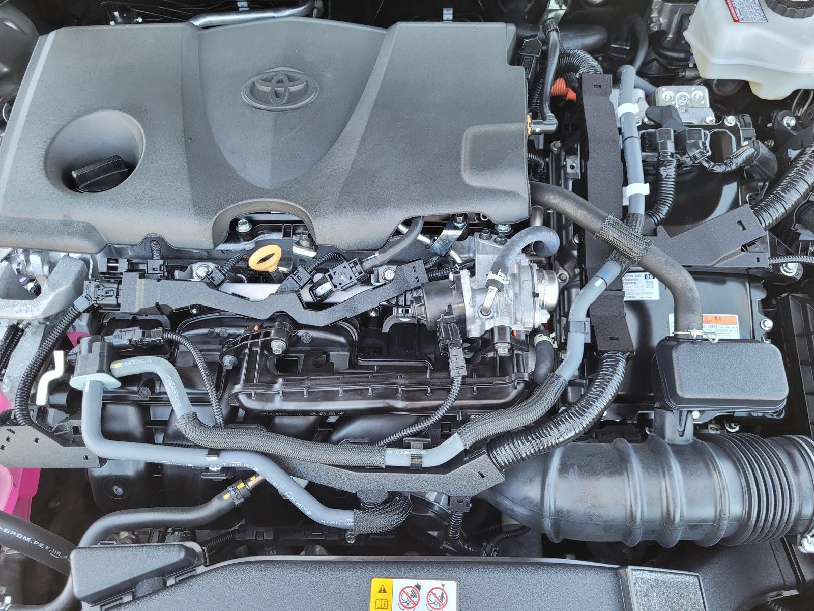 2024 Toyota Camry Hybrid SE