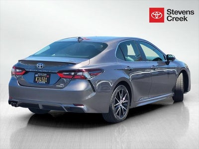 2024 Toyota Camry Hybrid SE