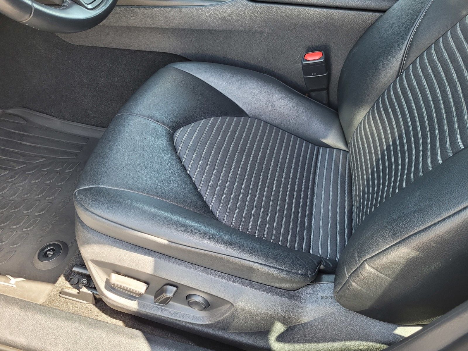 2021 Toyota Camry Hybrid SE
