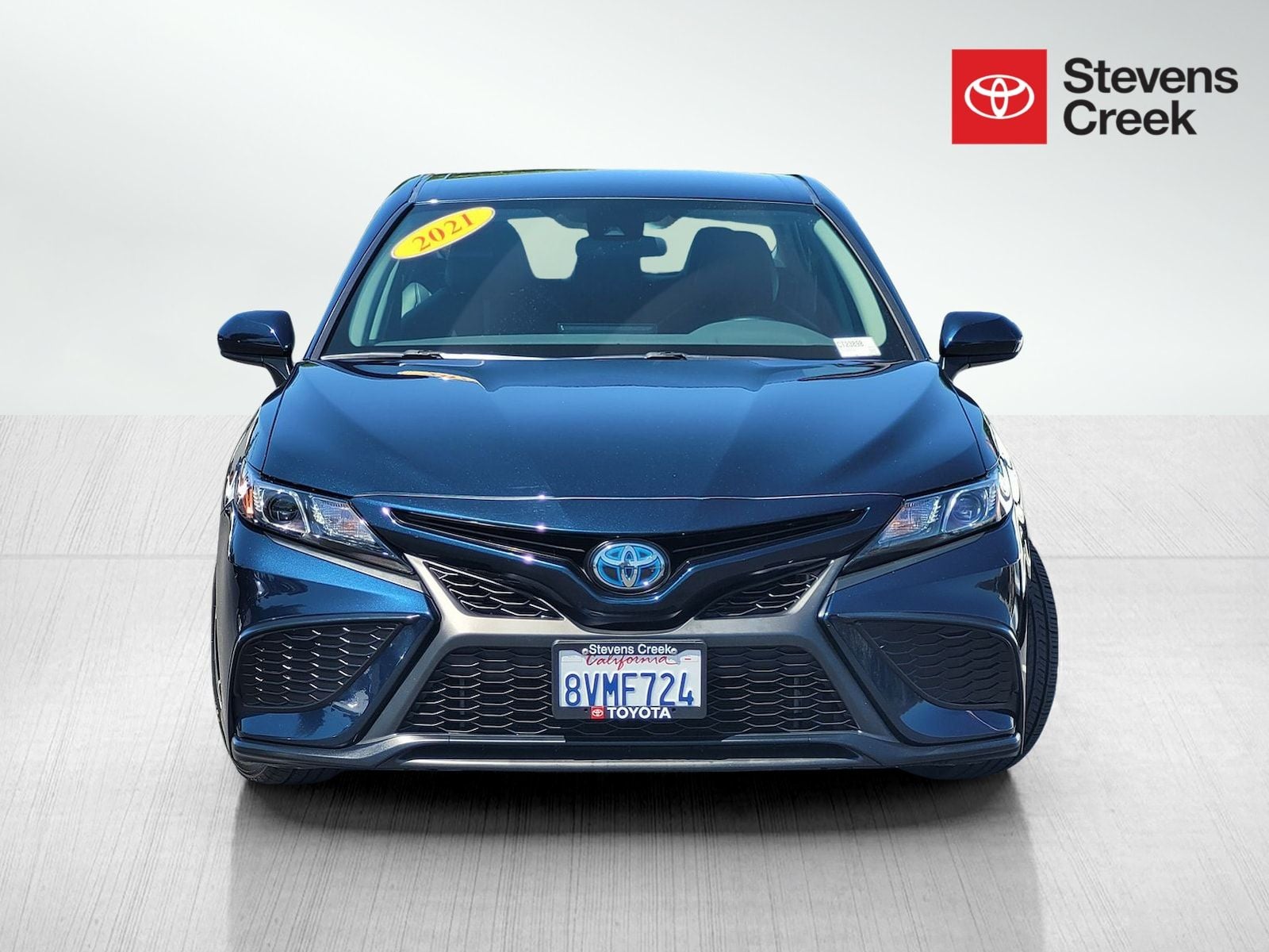 2021 Toyota Camry Hybrid SE