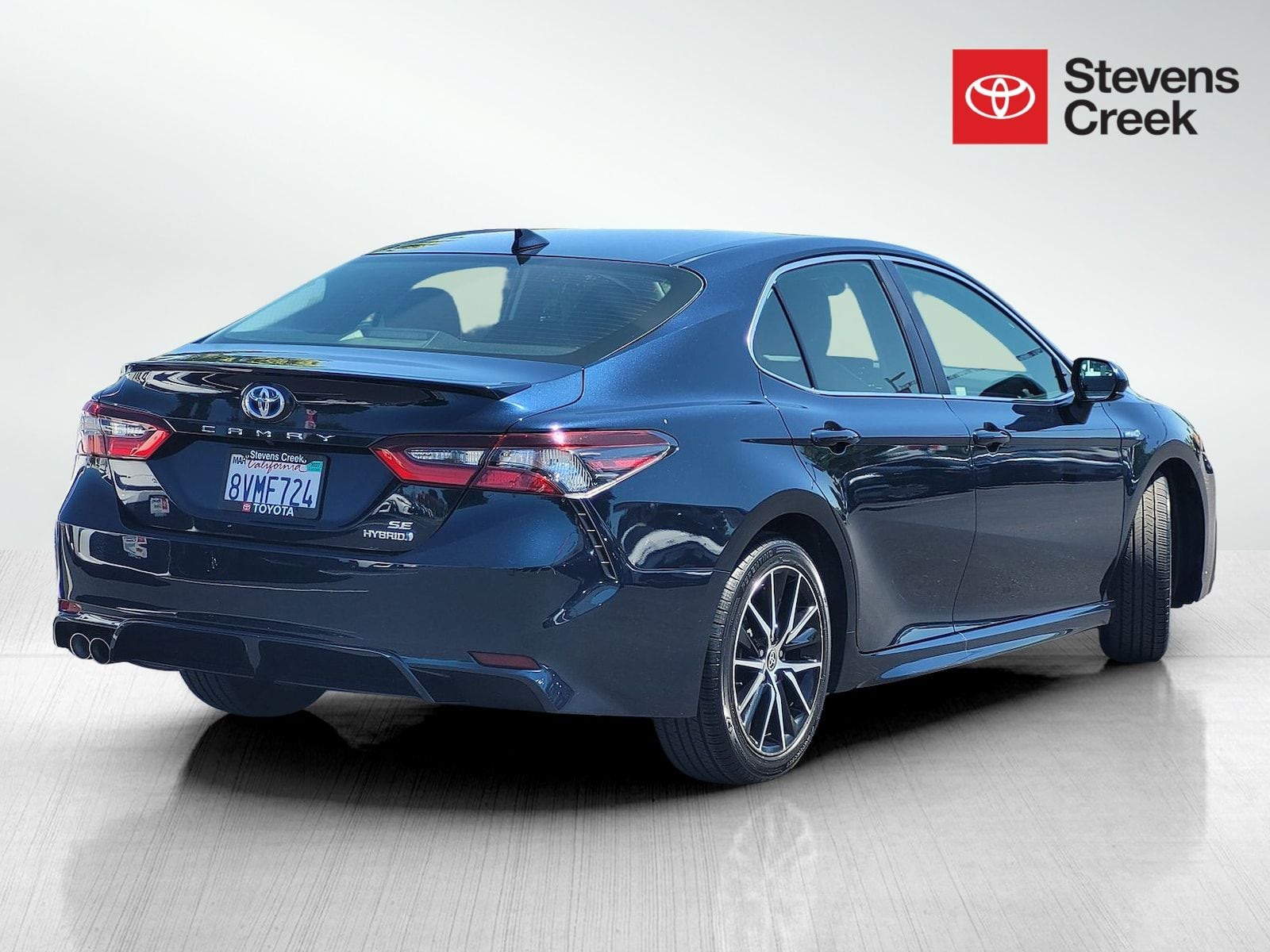 2021 Toyota Camry Hybrid SE