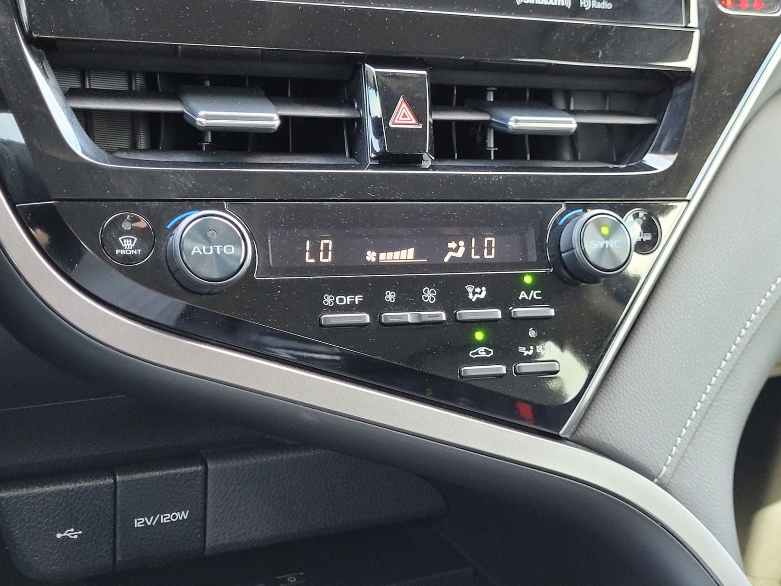 2023 Toyota Camry Hybrid XSE