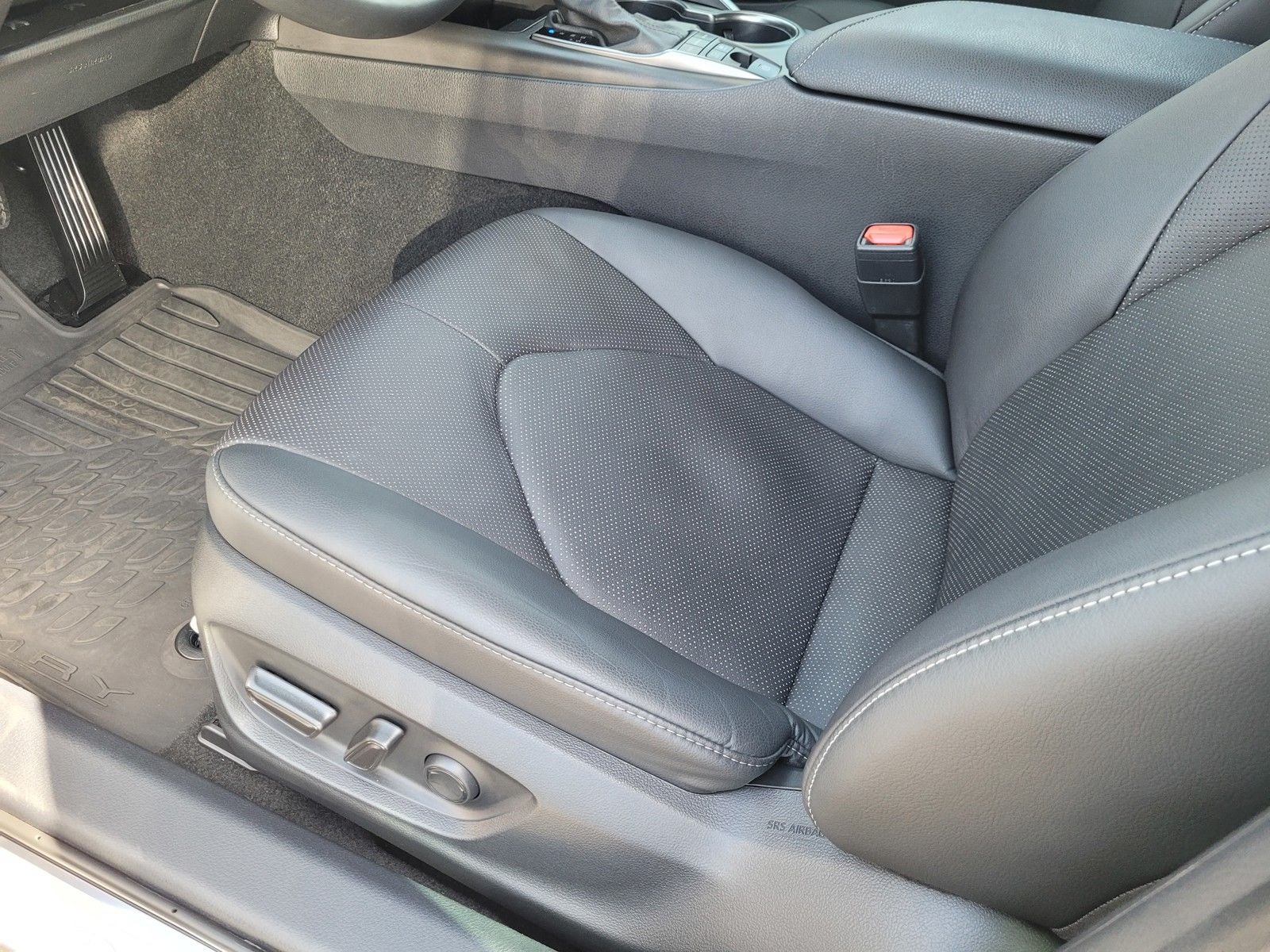 2023 Toyota Camry Hybrid XSE