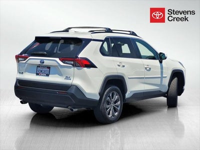2022 Toyota RAV4 Hybrid XLE Premium