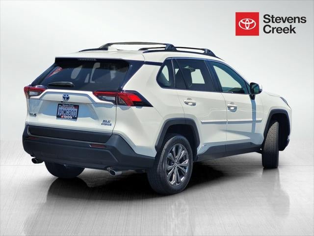 2022 Toyota RAV4 Hybrid XLE Premium