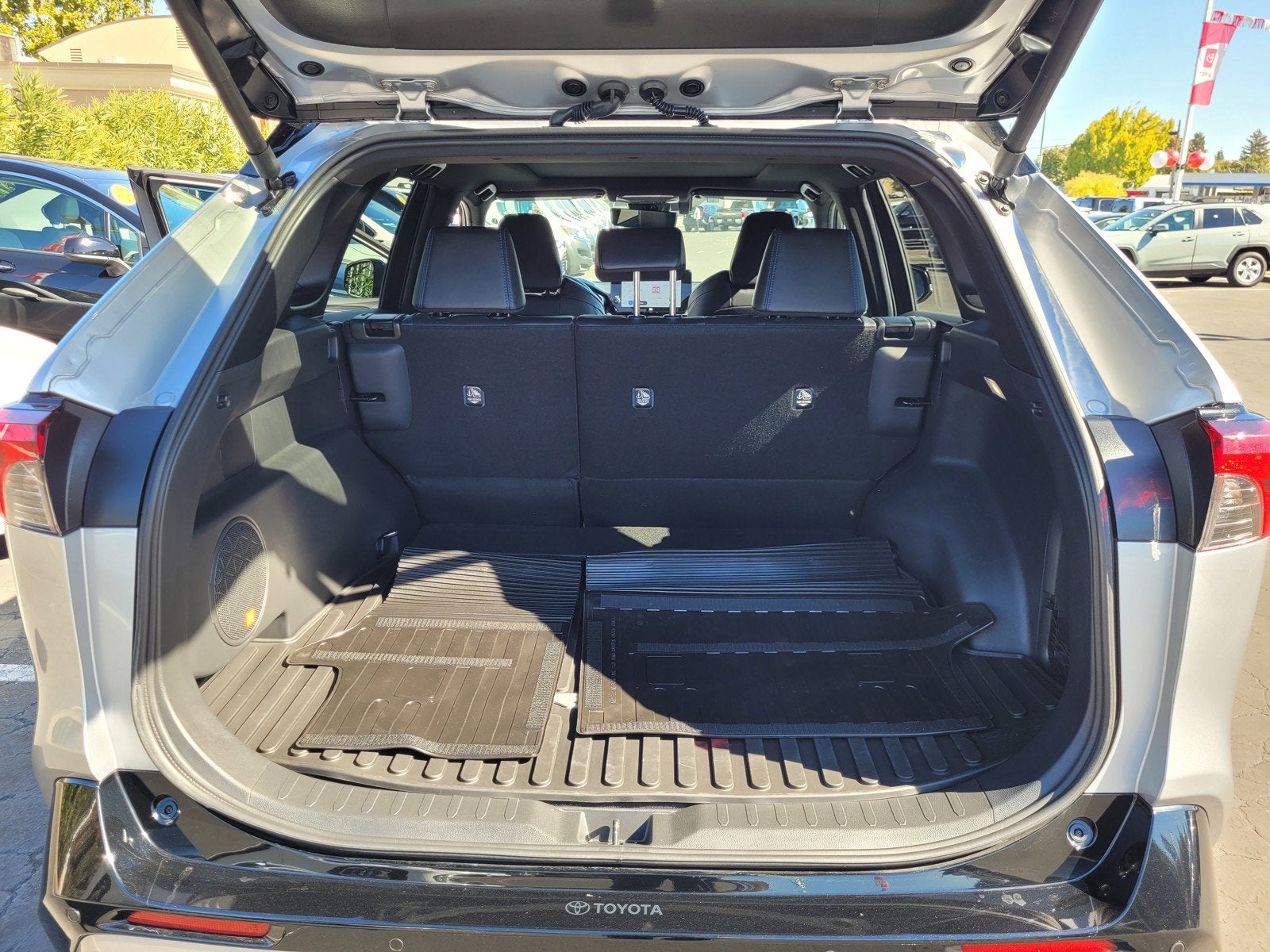2025 Toyota RAV4 Hybrid XSE