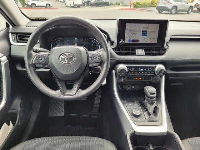 2025 Toyota RAV4 LE - Photo 27