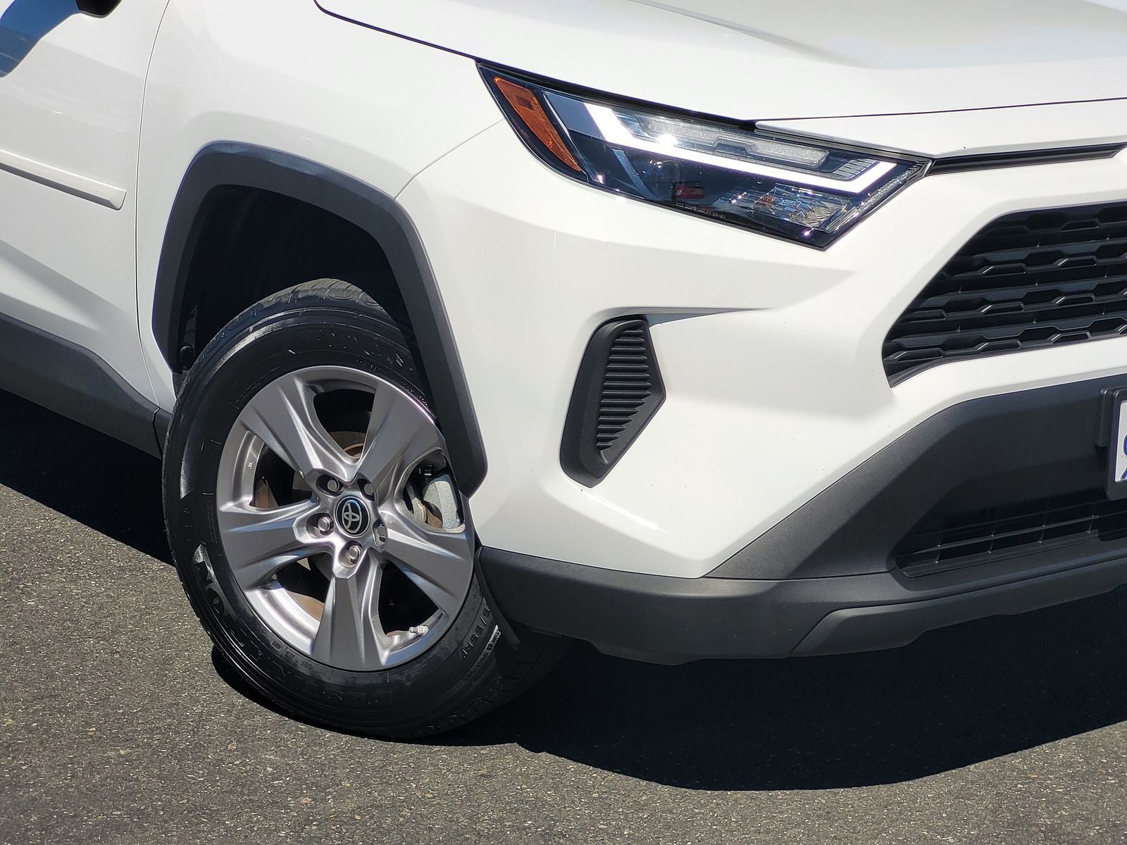 2024 Toyota RAV4 Hybrid LE