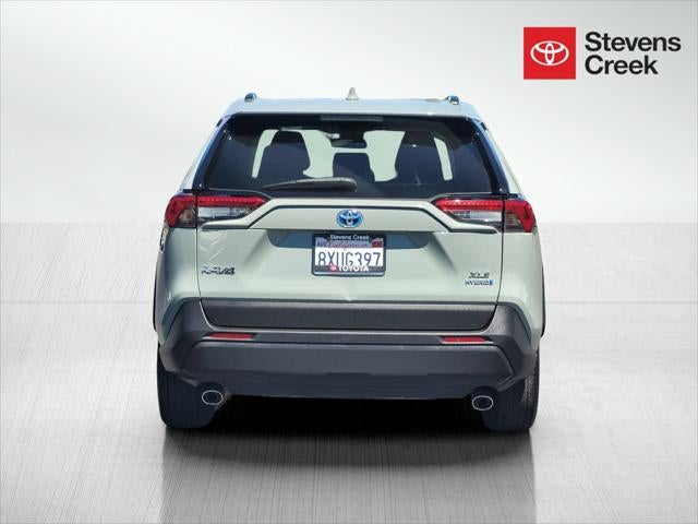 2021 Toyota RAV4 Hybrid XLE