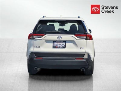 2025 Toyota RAV4 Hybrid XLE