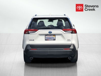 2022 Toyota RAV4 Hybrid XLE