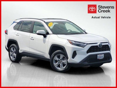 2022 Toyota RAV4 Hybrid XLE