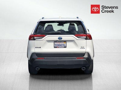 2022 Toyota RAV4 Hybrid XLE