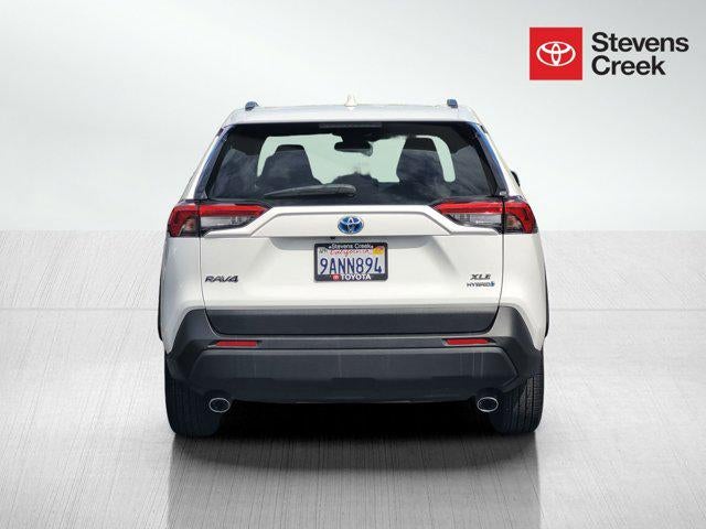 2022 Toyota RAV4 Hybrid XLE