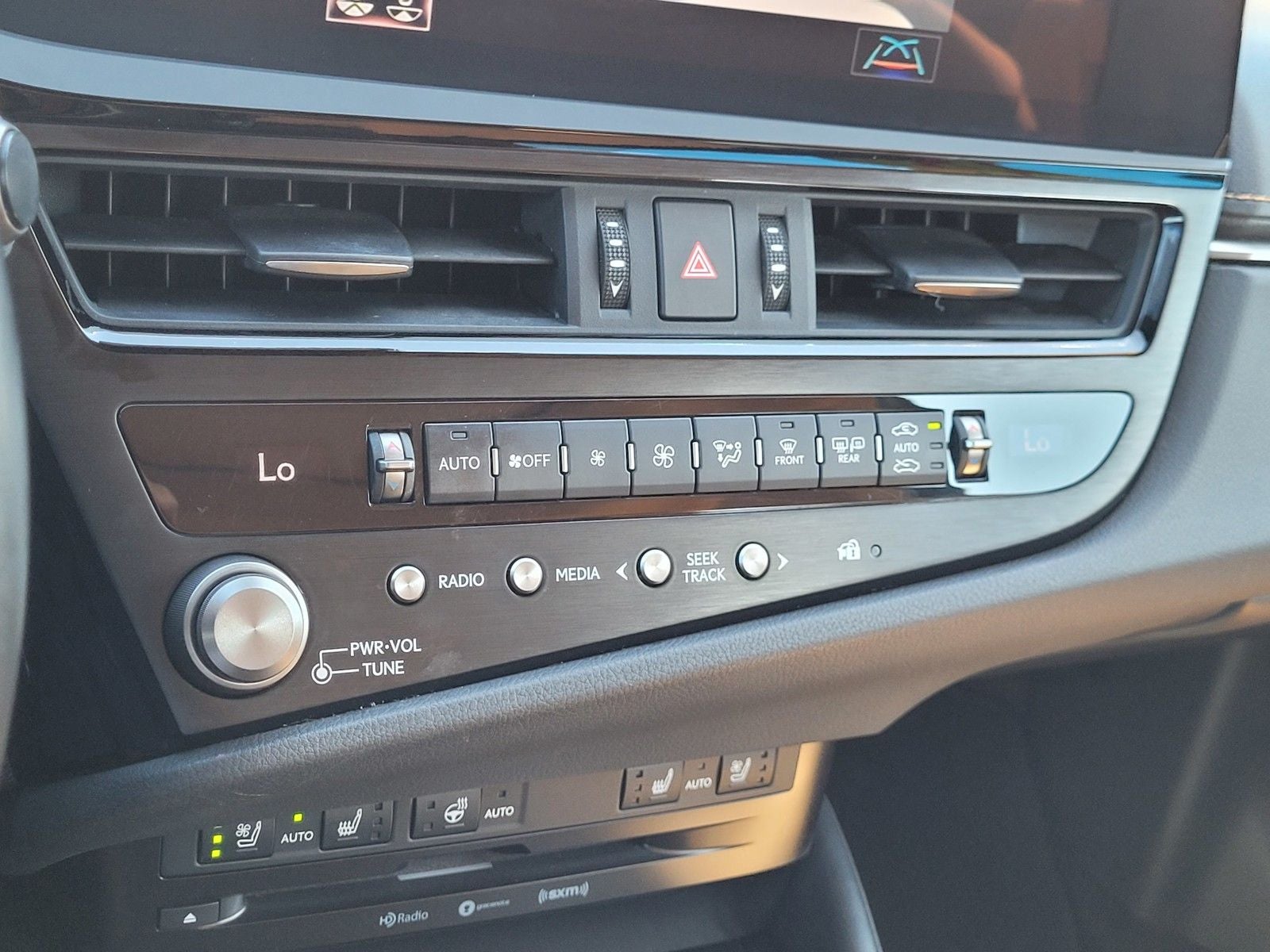 2022 Lexus ES 300h