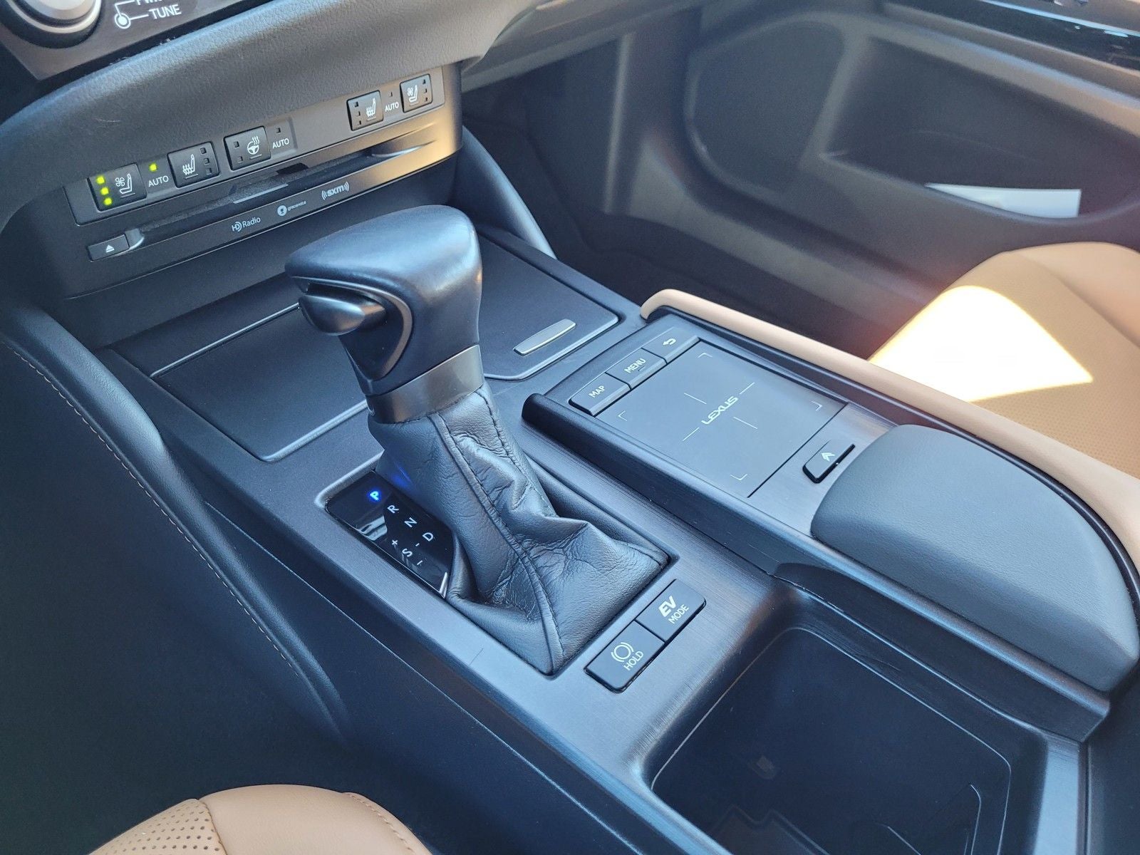 2022 Lexus ES 300h