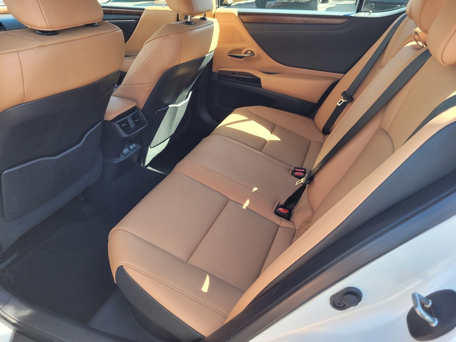 2022 Lexus ES 300h