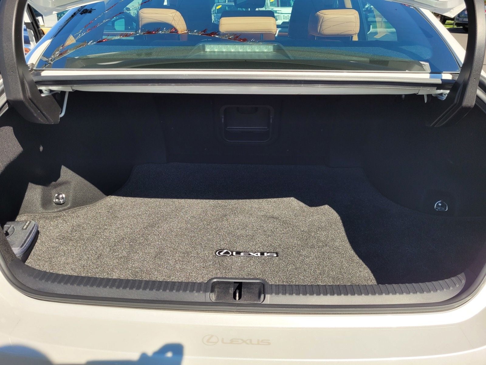 2022 Lexus ES 300h