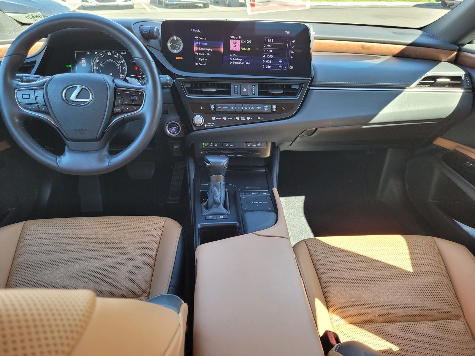 2022 Lexus ES 300h
