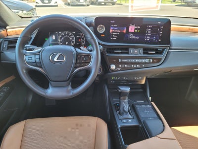2022 Lexus ES 300h