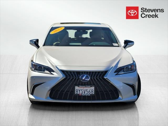 2022 Lexus ES 300h