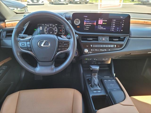 2022 Lexus ES 300h