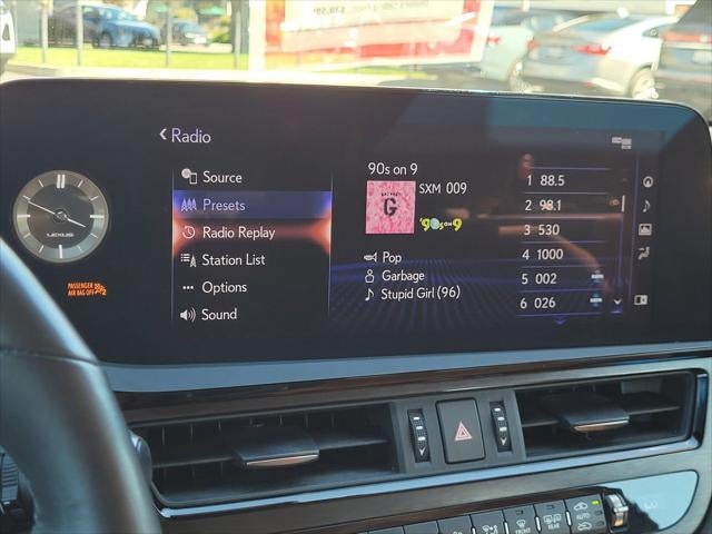 2022 Lexus ES 300h