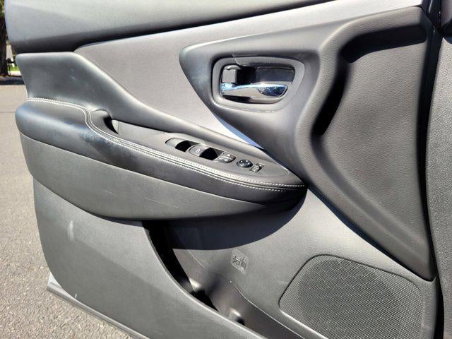 2023 Nissan Murano SV midnight