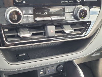 2022 Toyota Highlander Hybrid LE