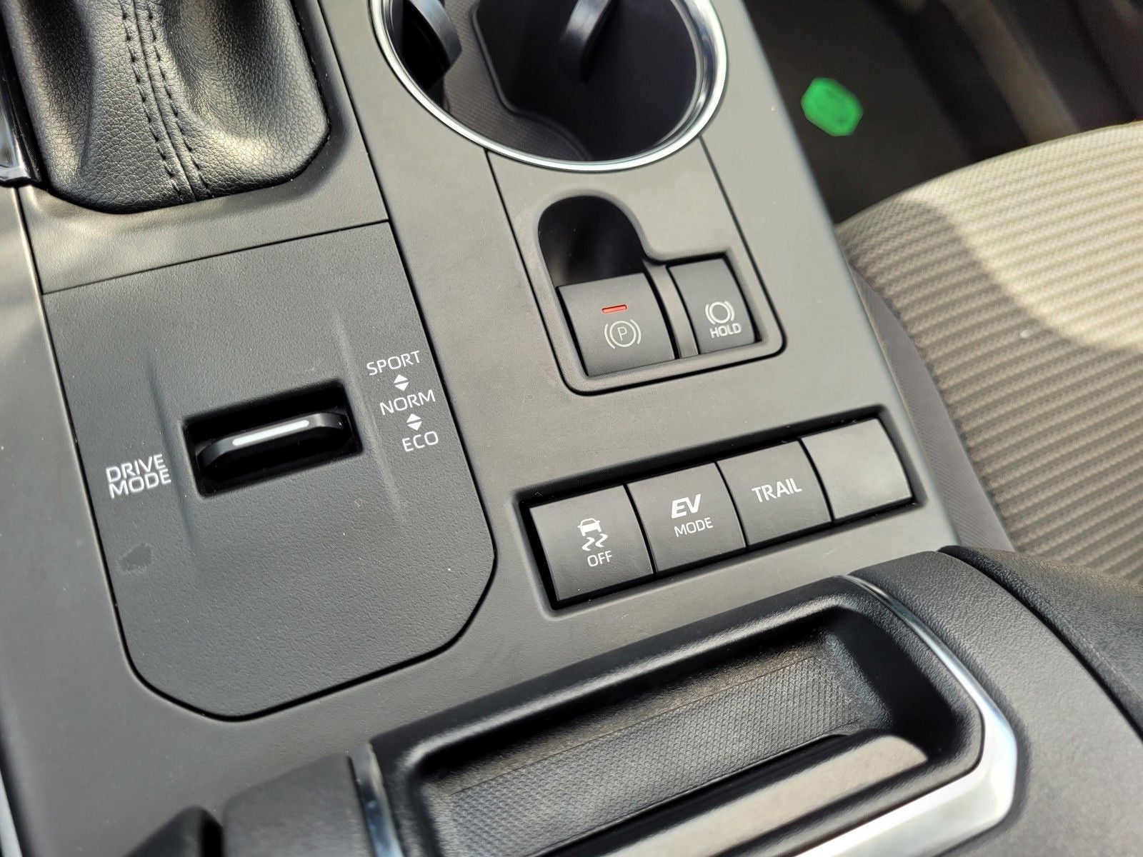 2022 Toyota Highlander Hybrid LE