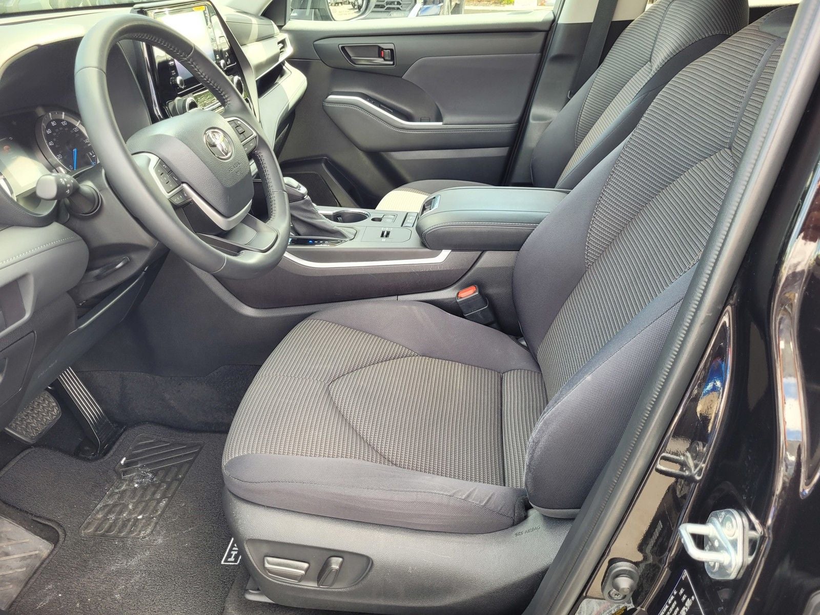 2022 Toyota Highlander Hybrid LE