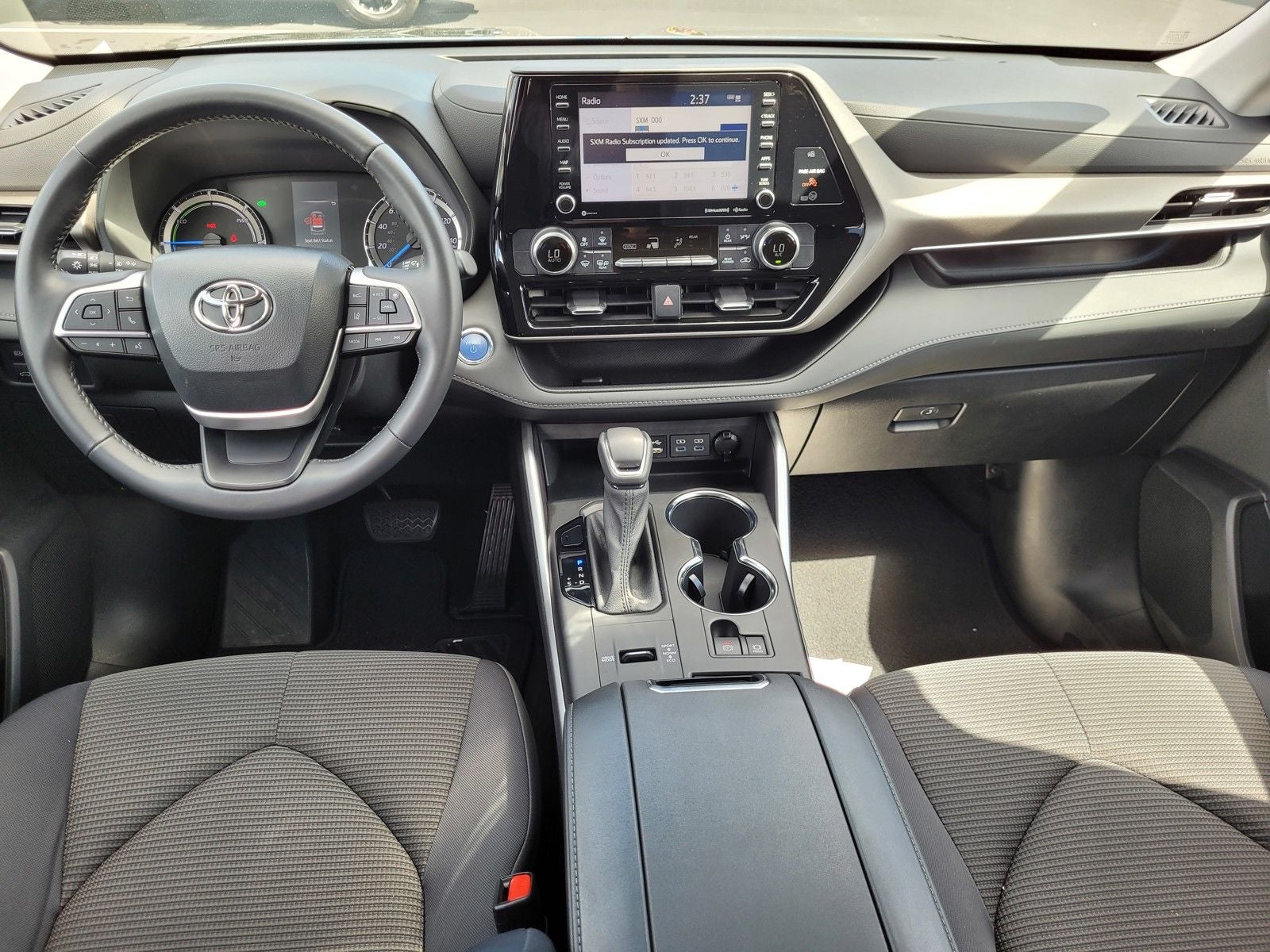 2022 Toyota Highlander Hybrid LE